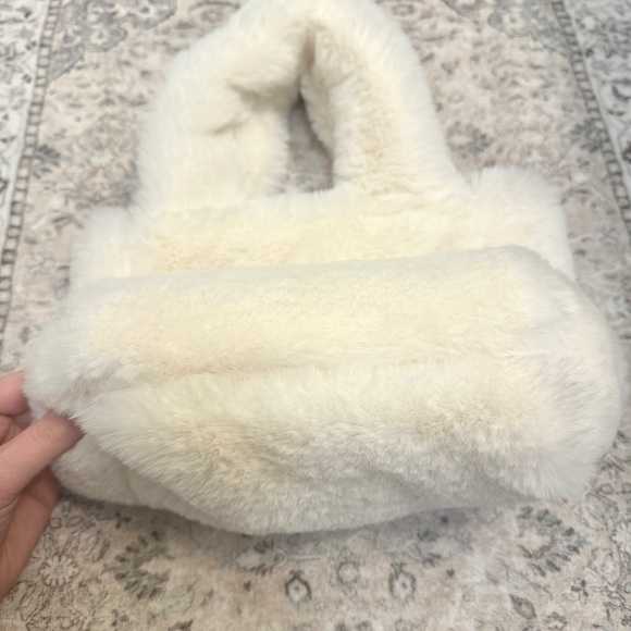 ASOS Threadbare Harlington Faux Fur Bag - Picture 5 of 12